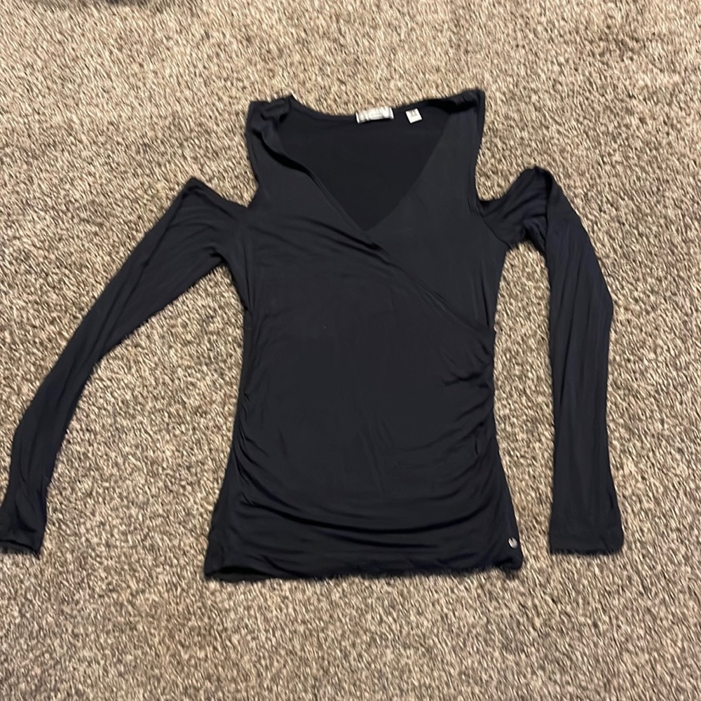Abercrombie and Fitch Cold shoulder top